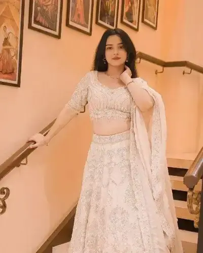 Escort Ghatampur